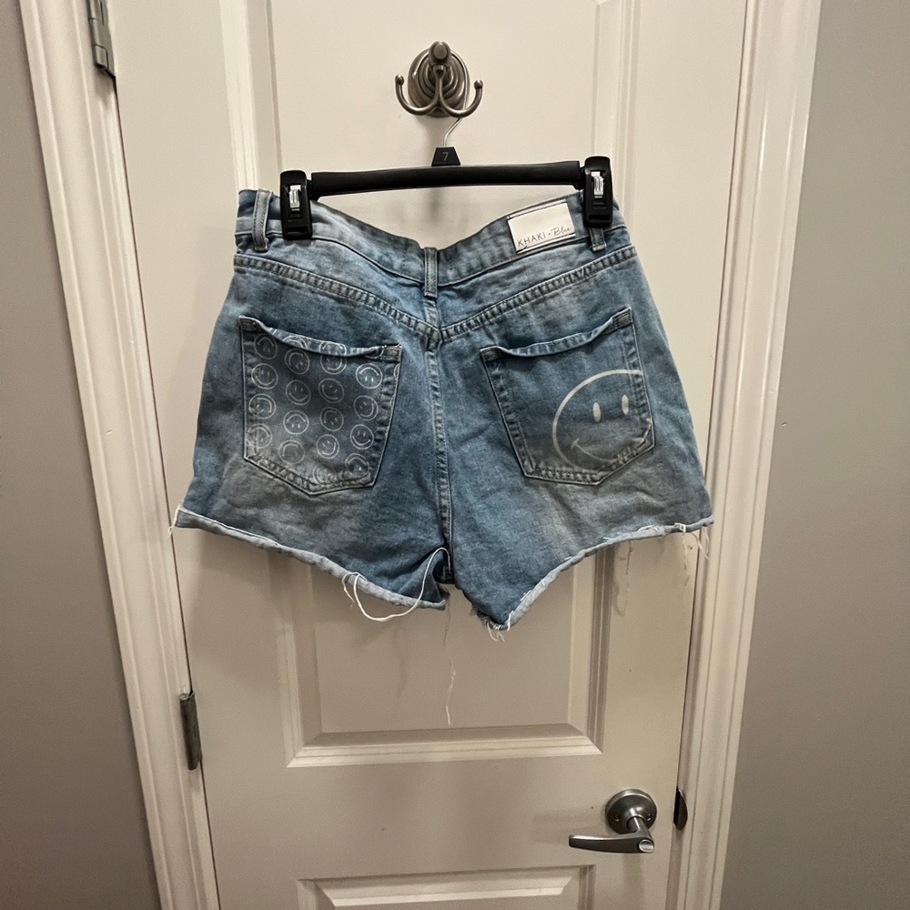 💙🙂Smiley pocket jean shorts